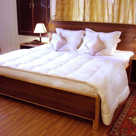 Ikraam Inn Bed&Breakfast Srīnagar Eksteriør bilde