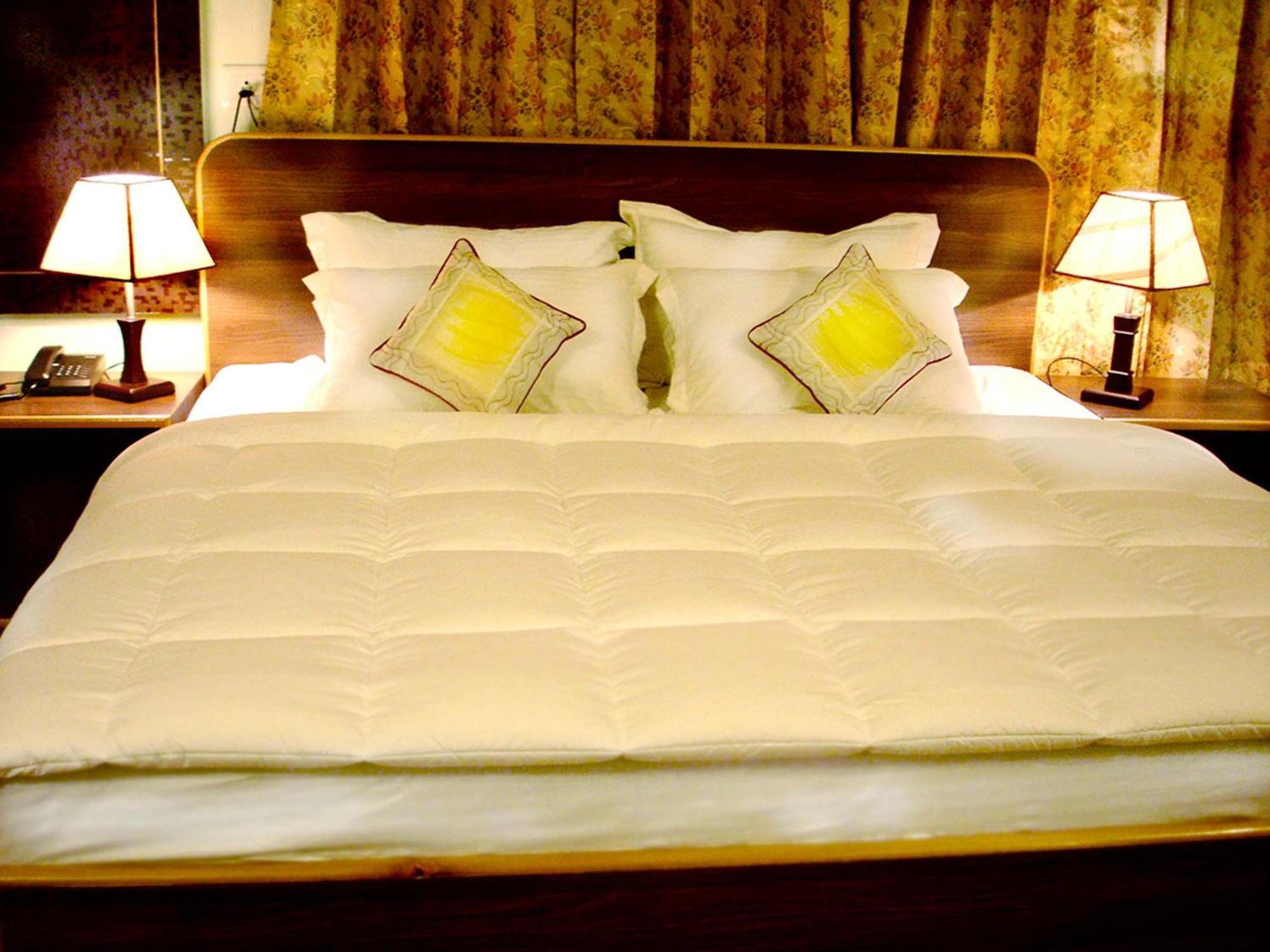 Ikraam Inn Bed&Breakfast Srīnagar Eksteriør bilde