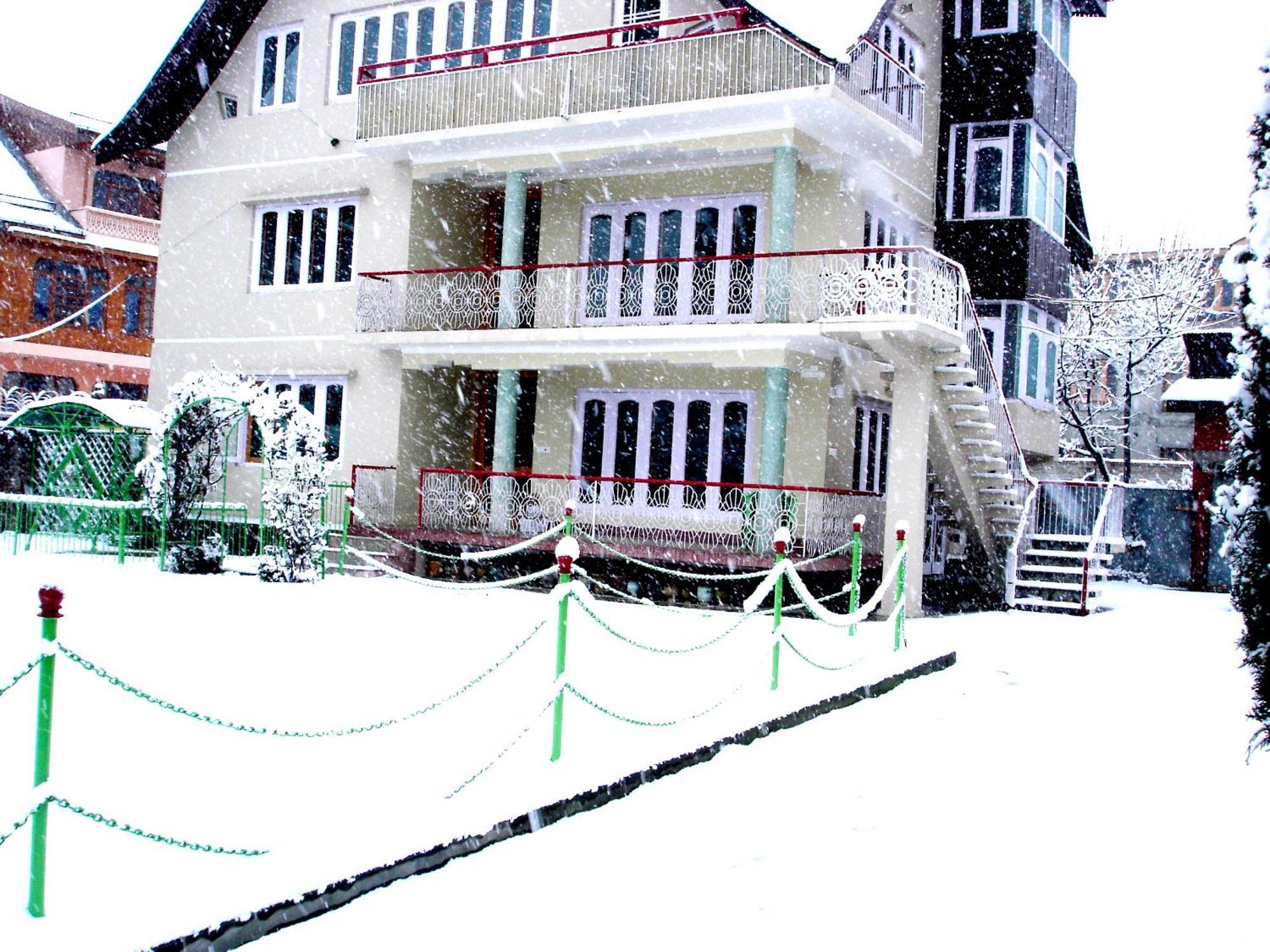 Ikraam Inn Bed&Breakfast Srīnagar Eksteriør bilde