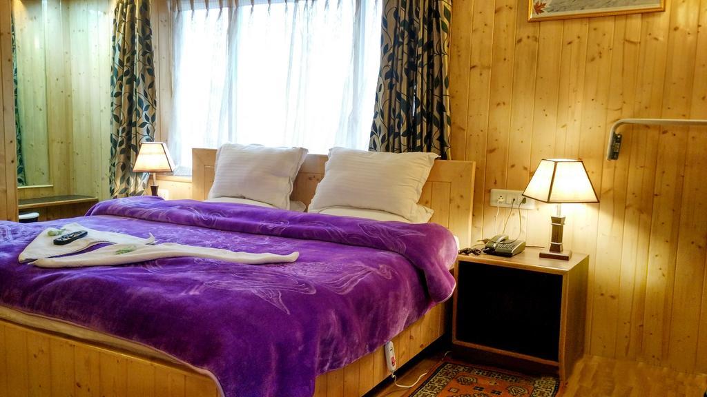 Ikraam Inn Bed&Breakfast Srīnagar Eksteriør bilde
